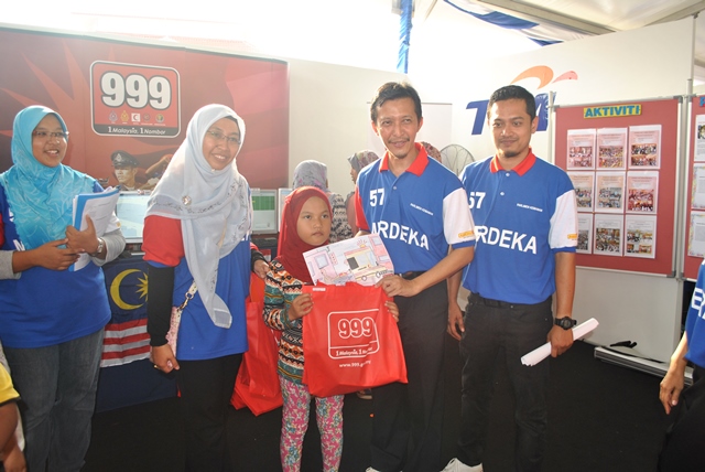 Read more about the article Sambutan Merdeka Raya Parlimen Kemaman Sempena Mempromosikan MERS 999 Bersama TM